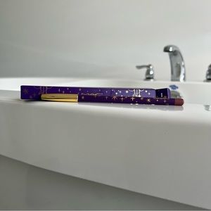 MAC lip pencil - colour Whirl